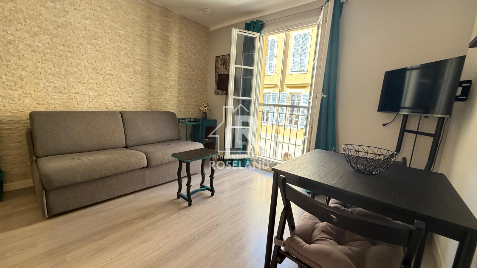 Image_, Studio, Nice, ref :2025-12-17