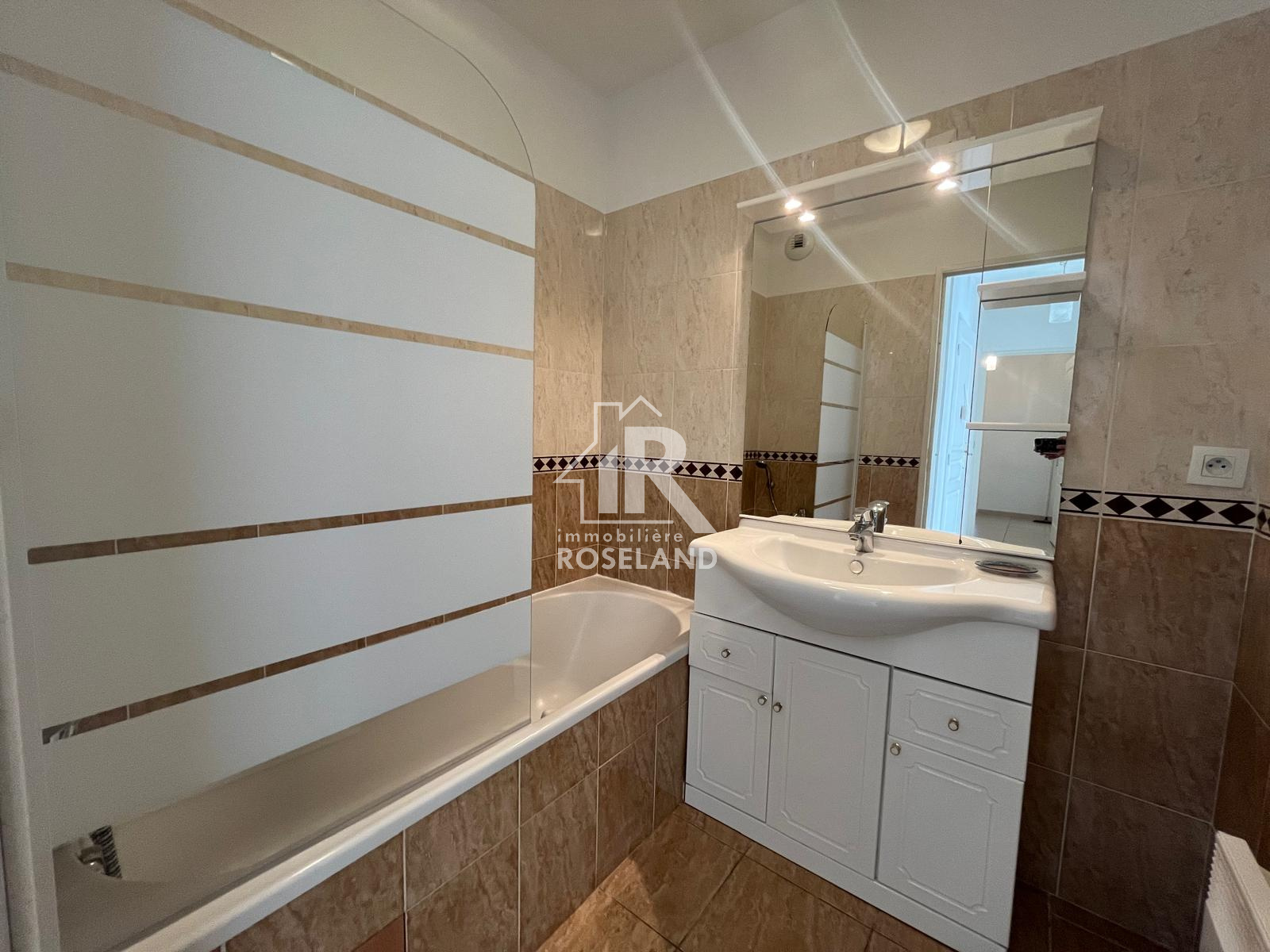 Image_, Appartement, Biot, ref :2026-03-18