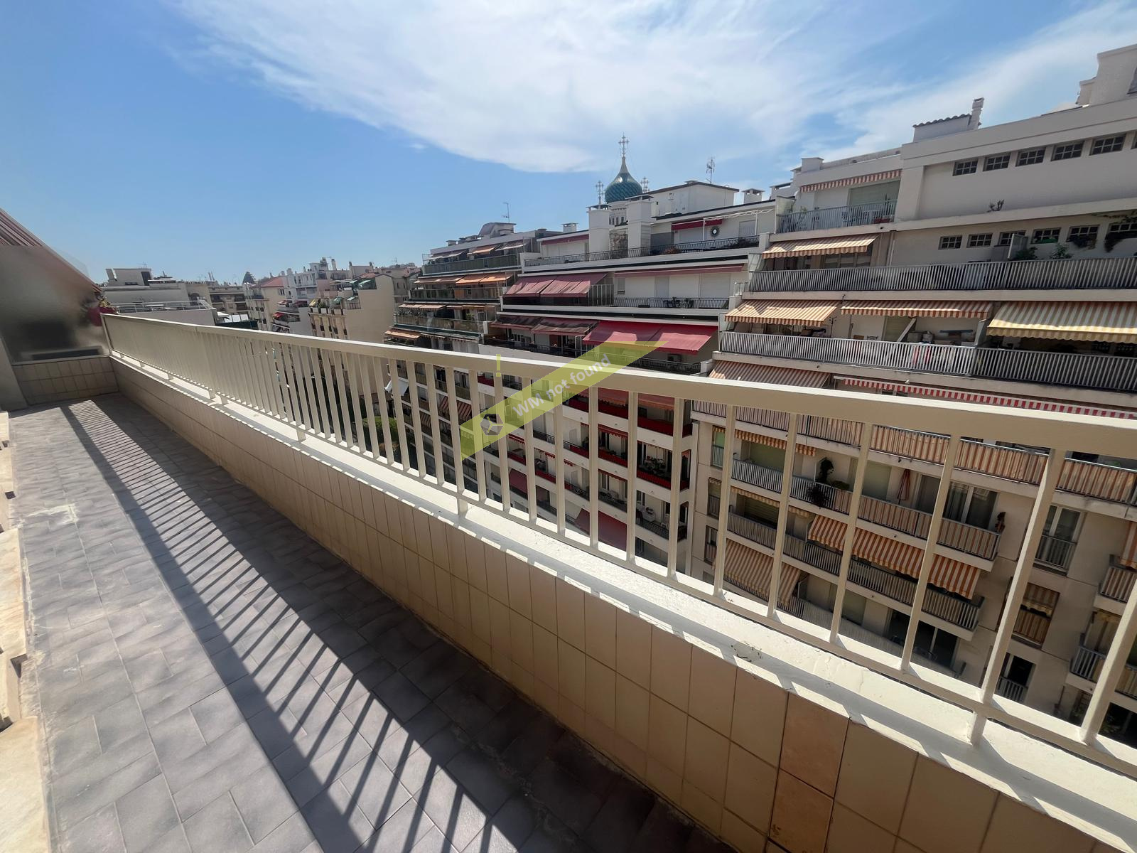 NICE - PROCHE EGLISE RUSSE - GRAND F2 - 55 M2 - TERRASSE - P